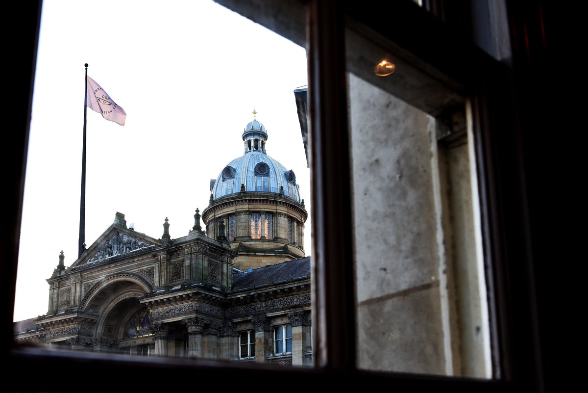 .<a href="/BhamCityCouncil/">Birmingham City Council</a> House proudly flies the <a href="/birminghamcg22/">Birmingham 2022</a> flag ahead of tomorrow's handover from @GC2018. It's going to be so exciting hosting <a href="/thecgf/">Commonwealth Sport</a> &amp; the #CommonwealthGames2022 here in #Birmingham &amp; the West Midlands. Thank you <a href="/NoshandQuaff/">Nosh & Quaff</a> <a href="/ColmoreBID/">ColmoreBID</a> for the vantage point.