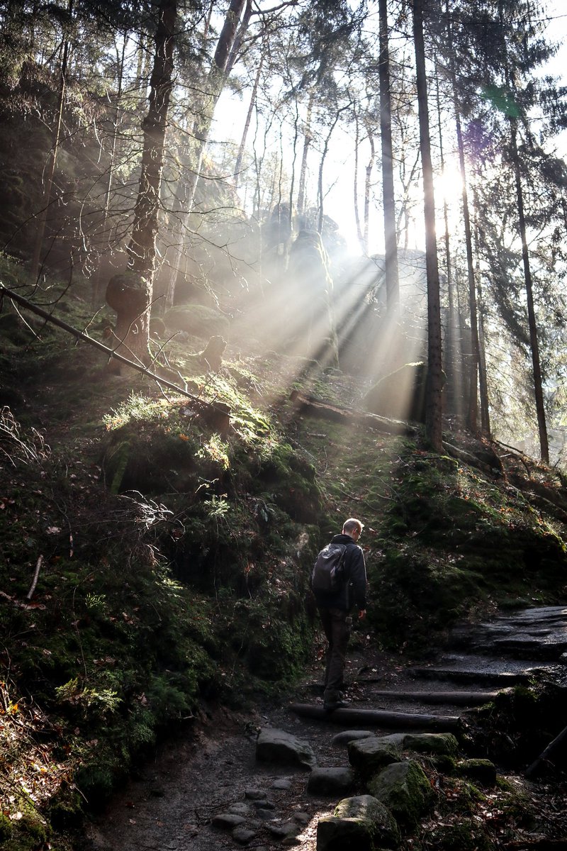kanonbaum's tweet photo. Heute in der Sächsischen Schweiz #pfadfinder #wandern https://t.co/KgNr9rmLSq