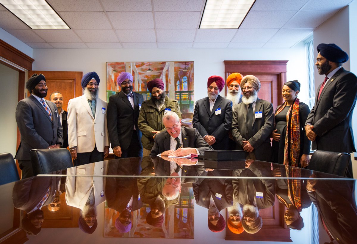 GovMurphy's tweet image. Happy #Vaisakhi to the Sikh community!

Sikhism embodies the ideals of service, equality, and dignity—values that greatly strengthen our state.

This is why I was honored to designate April as Sikh Awareness and Appreciation Month in New Jersey.