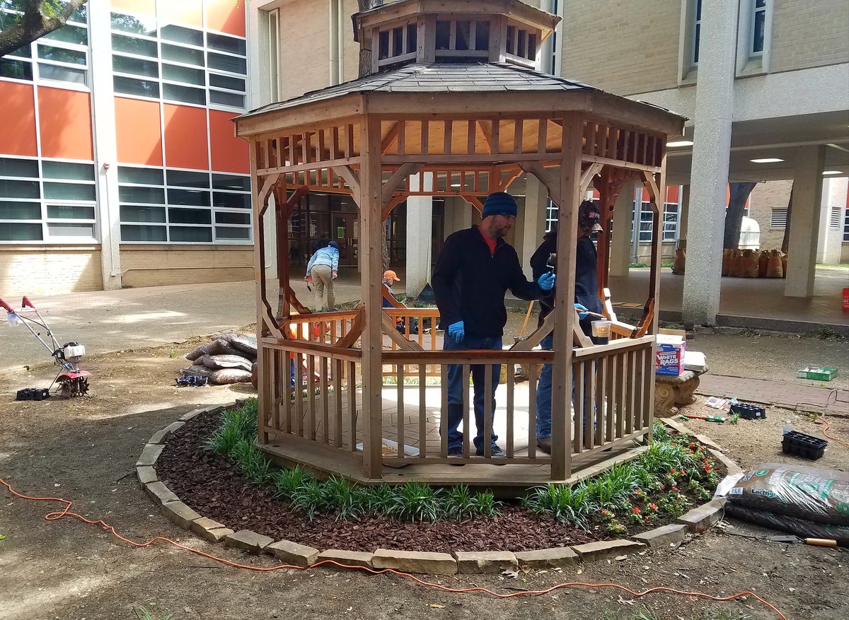 Alex Marshall tweet media