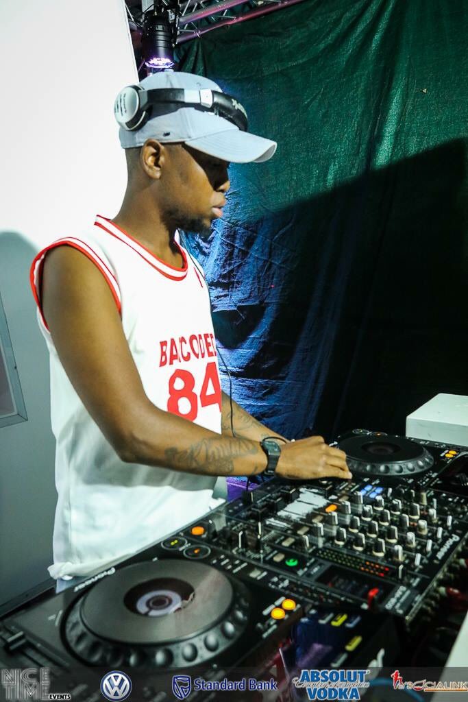 BarcodedA's tweet photo. The coolest DJ . Moving with the Code . Day 1 love . #fashion #streetwear #barcoded_a https://t.co/o7Y5CPXKmi