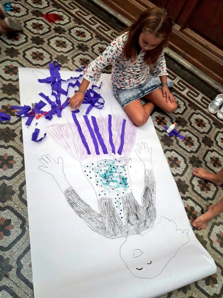 museodeltrajeba's tweet photo. Gracias @majalascano por esta tarde de diseño a lo grande para los más pequeños en este nuevo espacio #Minimuseo en el #MuseoDelTrajeBA. https://t.co/MYVMJGxOzt