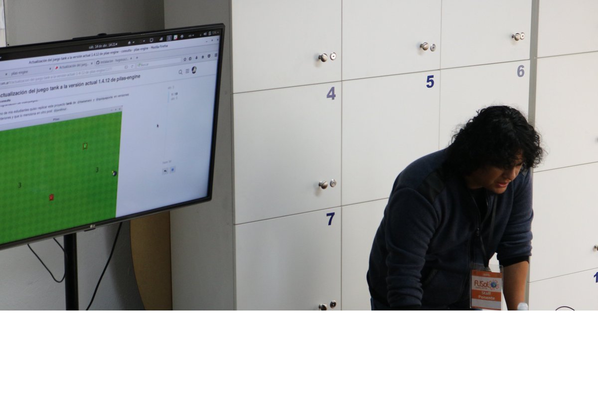 marchelo2212's tweet photo. Retweeted Iván Terceros (@ivntres):
@Statick_ds de @coddic_ec enseña a usar #PilasEngine ante una audiencia encantada en los usos del #SoftwareLibre para la educación por medio de programación. #FLISOL2018 #FlisolUIO https://t.co/uufzDfpYmK