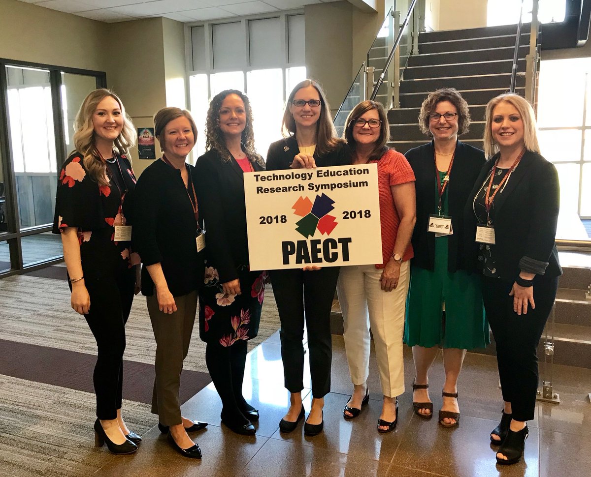 Rebecca Robinson tweet media