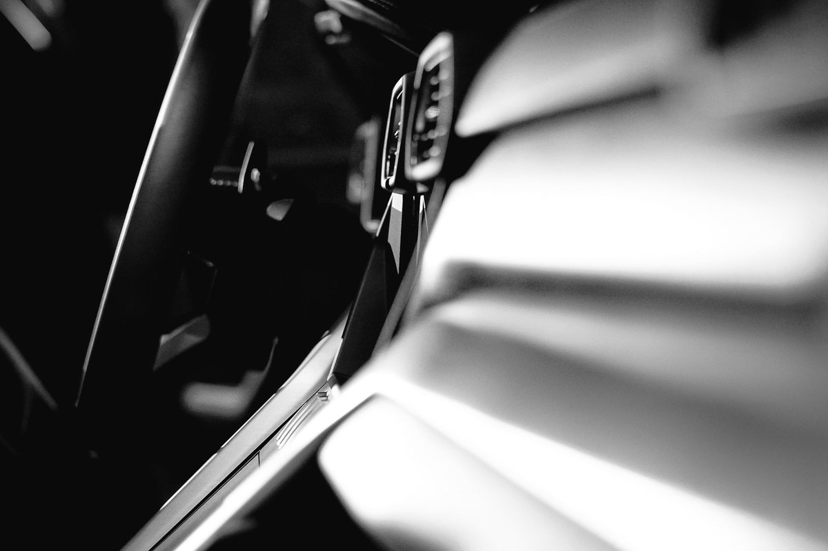 GentlemanRacer's tweet image. #SinceWeMadeItPossible 🇮🇹

The @Lamborghini Leicester Urus premiere drawing the crowds as Bruntingthorpe Aerodrome played host to this Twin-Turbo V8 Beast.