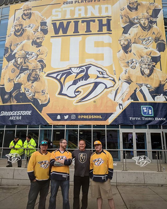 MicheleAloe's tweet photo. John making friends in Nashville....lol. fans here are pretty serious here, not like the fun loving one in Vegas. #aloefun Go Knight's Go. https://t.co/yK1RS1N3Zl