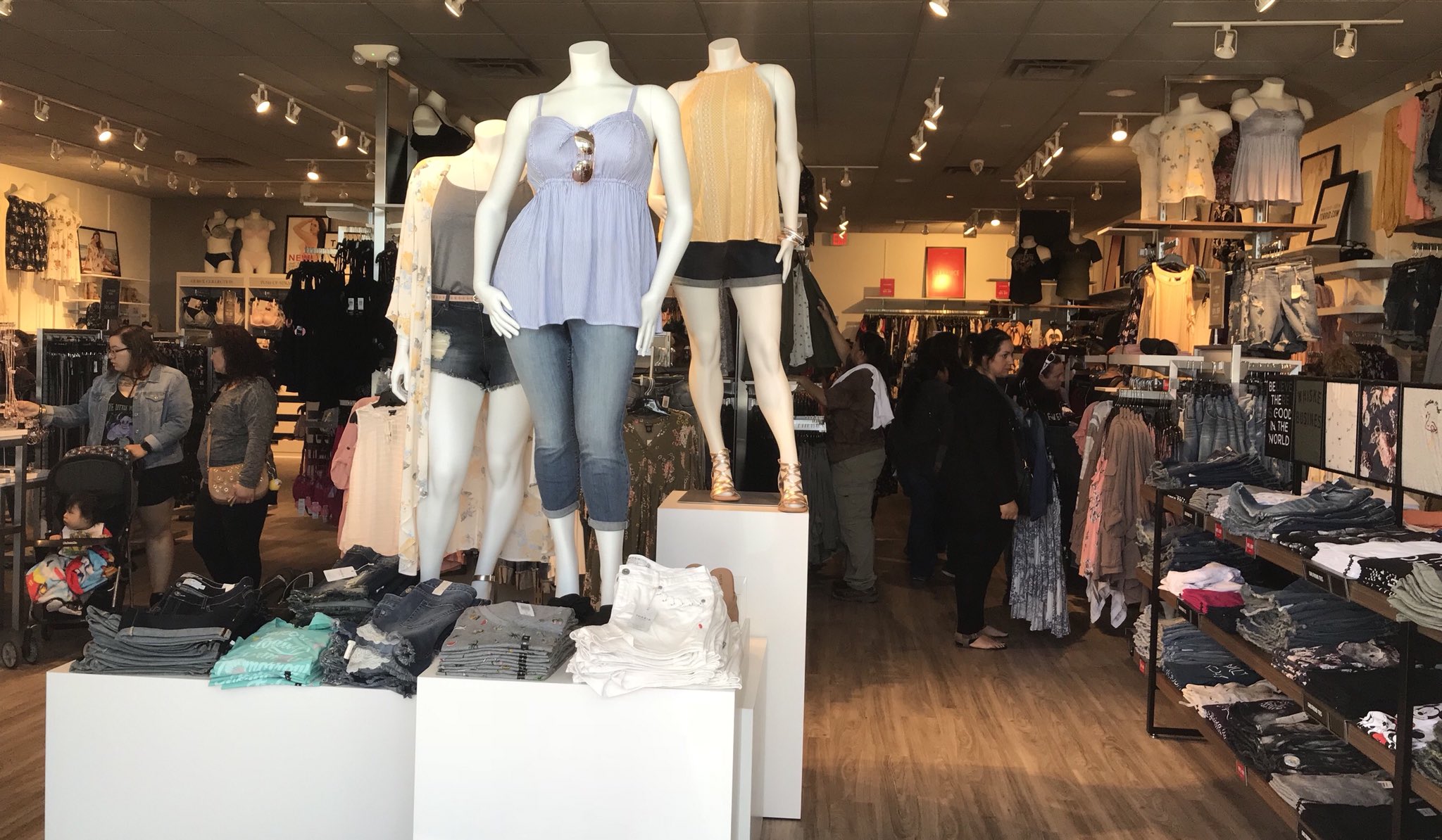 Fountains at Farah on Twitter "Torrid is now at The Fountains! Grand