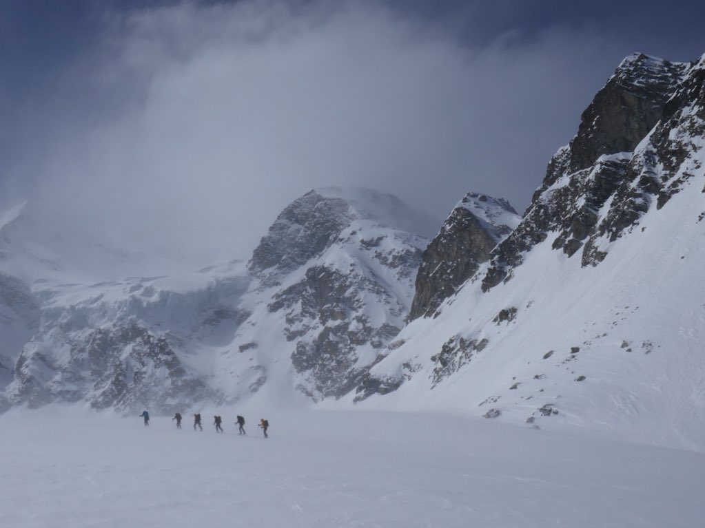 markwalkerguide's tweet image. Had to play by the #mountains rules this week. #Zermatt was not a gift... Great to work with @AlPineGuide