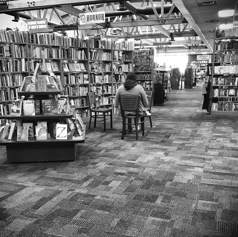 bookmans's tweet image. If #Bookmans your favorite #local #bookstore then tell @atlasobscura all about it! They want to hear your picks for #fave local bookstore to celebrate #IndependentBookstoreDay this April 28! If Bookmans is your pick, we'd love a shout-out and a SHARE! ow.ly/tCdJ30juBoX