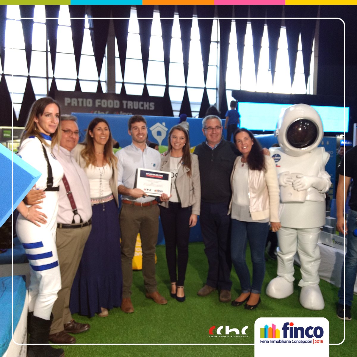 FincoOnline's tweet photo. Felicitamos a todas las inmobiliarias que están participando en #Finco2018 , pero hacemos un reconocimiento especial a los ganadores de esta edición🏆👨🚀🚀
· Categoría mejor stand:
🥇1º lugar @socovesa
🥈2º #Valmar
🥉3º lugar Inmobiliaria #Aitue
@CChCConcepcion https://t.co/Qr0isL1oNT