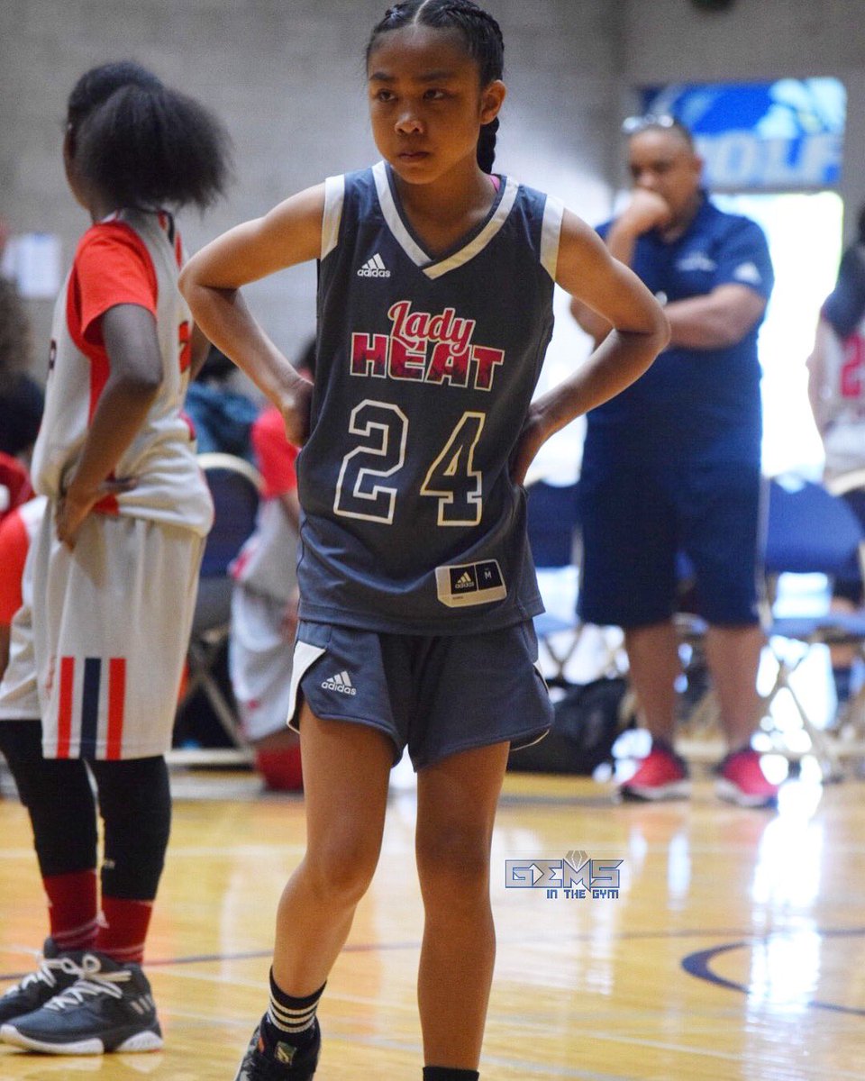 gemsinthegym's tweet photo. 2024 Alyssa Kem @HeatFresno is more skilled than a lot of kids way older than her. Kid is serious about her game!
#gemsinthegym #sheisacompetitor https://t.co/Nui3j8ib08
