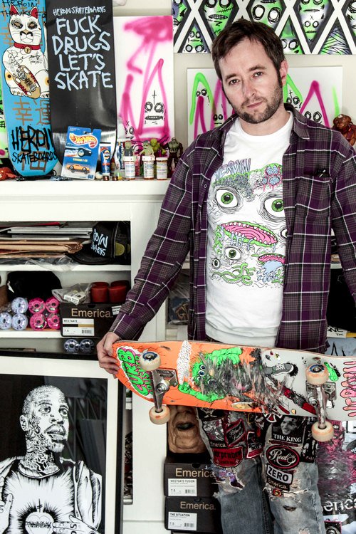 Long_Live_SB's tweet photo. Fos has contributed hand drawn scratchy faces along with some limited edition signed prints especially for ‘426㎡: The Southbank Show’ StolenSpace this Weds.
@Heroinskate @StolenSpaceLDN @dazed #426m #thesouthbankshow #southbank #llsb #longlivesouthbank #southbankrevamp https://t.co/DTEDXj0PIH