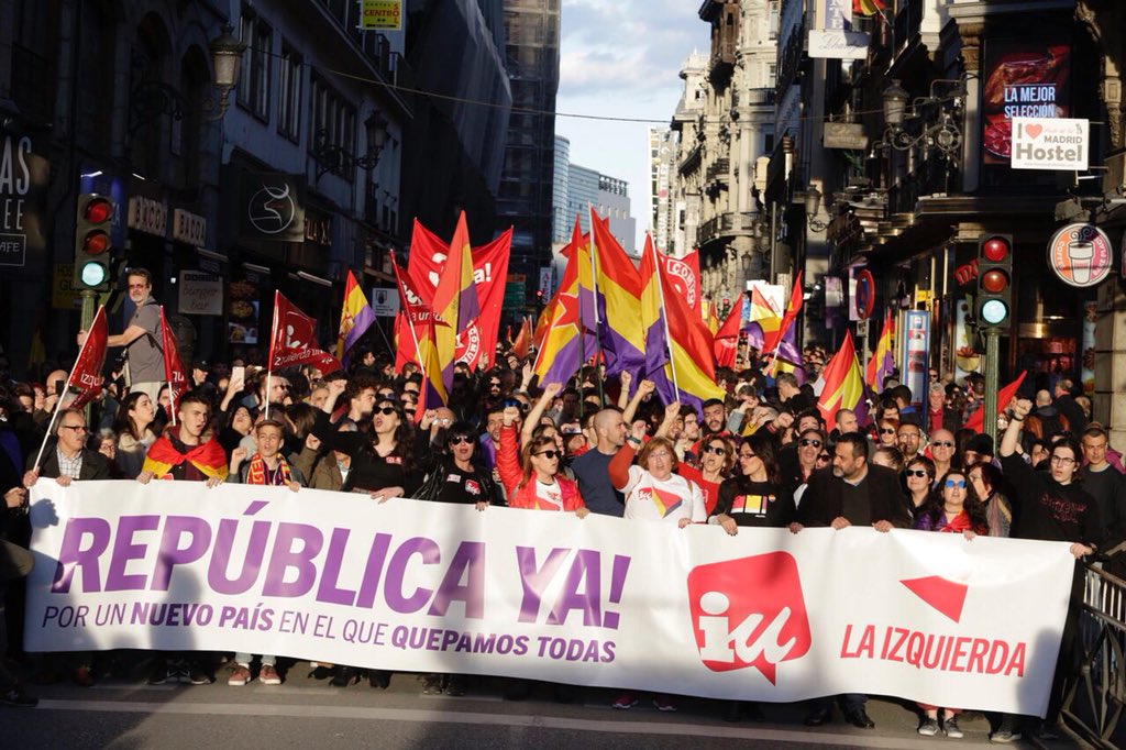agarzon's tweet photo. Qué bonita está España en 14 de abril. https://t.co/XqbRbYl1z2