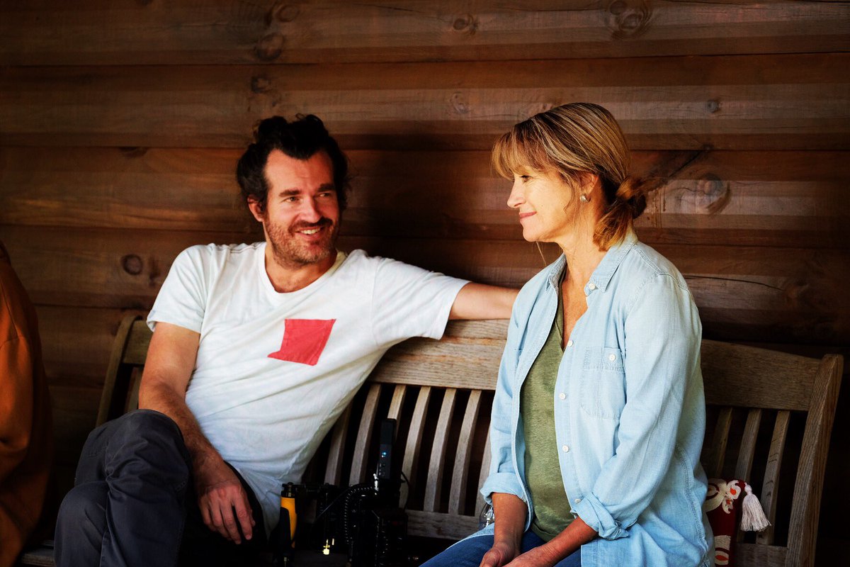 BSRmovie's tweet photo. Director Brett Simon and #janeseymour on the set of #betterstartrunningmovie. Don’t miss the premiere at @nbff on 4/28! Limited tickets available. #newportbeachfilmfest #indiefilm #bts photo credit: @bdstills https://t.co/TlIiuRQeiO