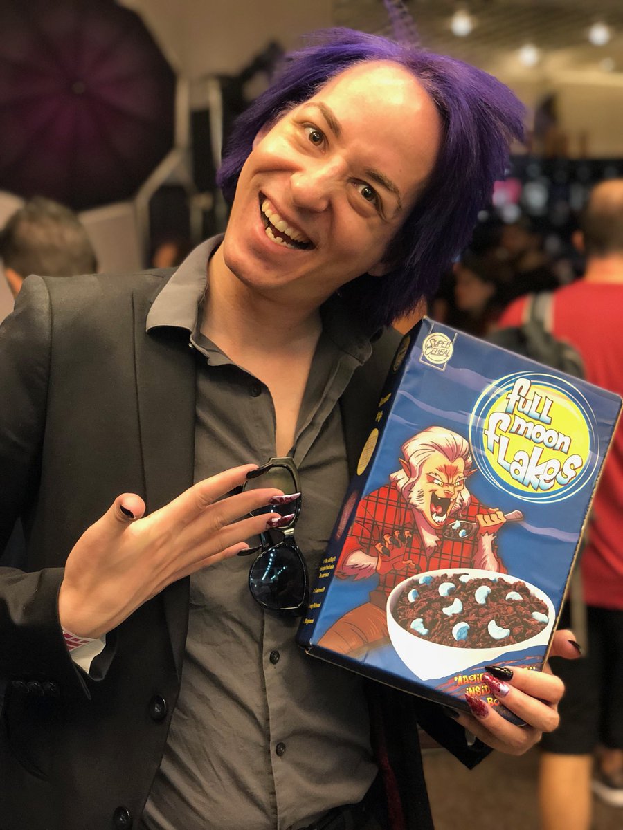 typecastseries's tweet photo. Typecast friend @mickignis loves Full Moon Flakes- follow his adventures both in and out of monster makeup! #typecast #webseries #indiegogo https://t.co/iWwid0Gerk