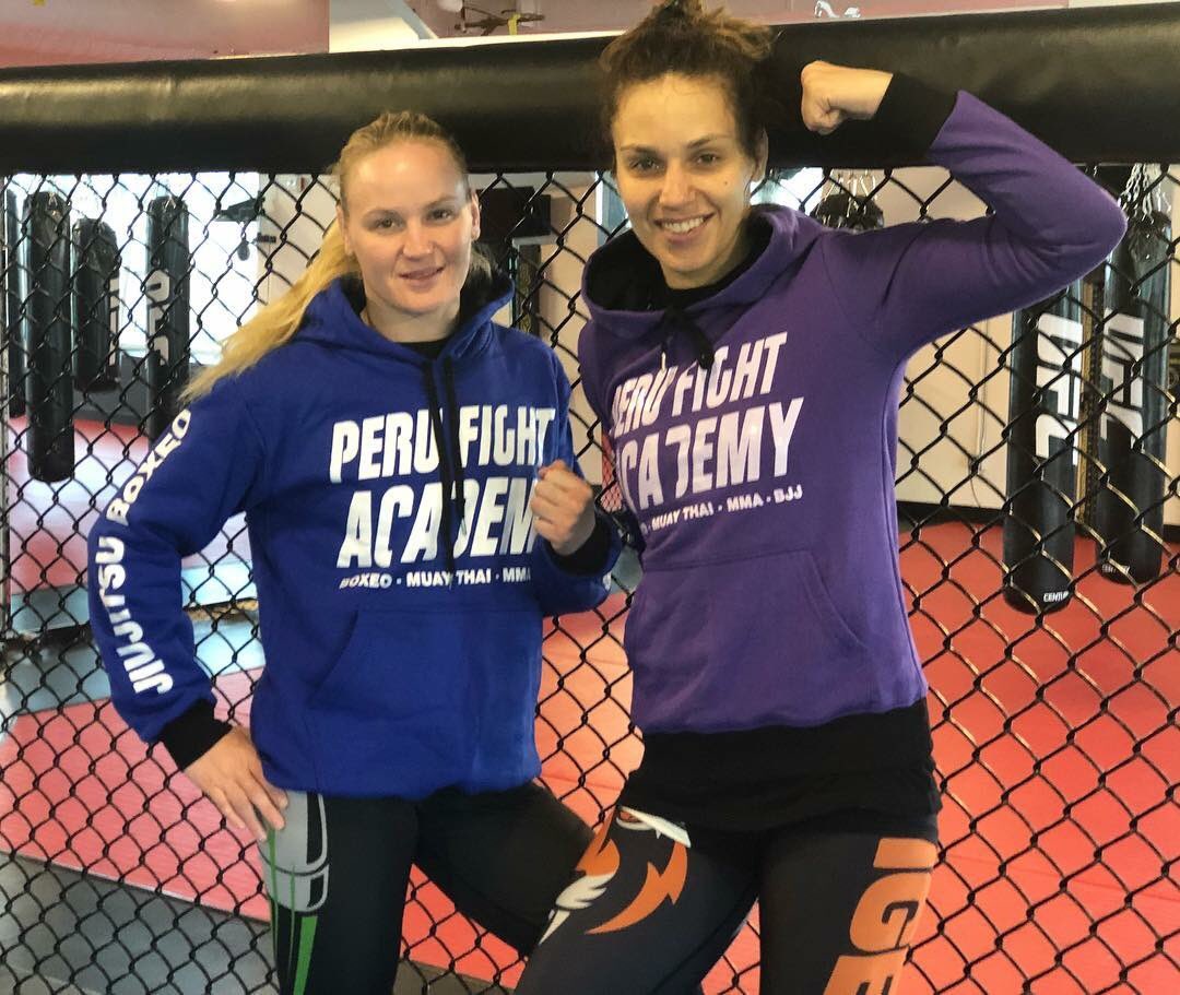 AntoninaPantera's tweet photo. Saturday #training at UFC Performance Institute @UFCPI #LasVegas 
@bulletvalentina #MuaythaiSisters 
@PeruFight https://t.co/xI5BCNdwMR