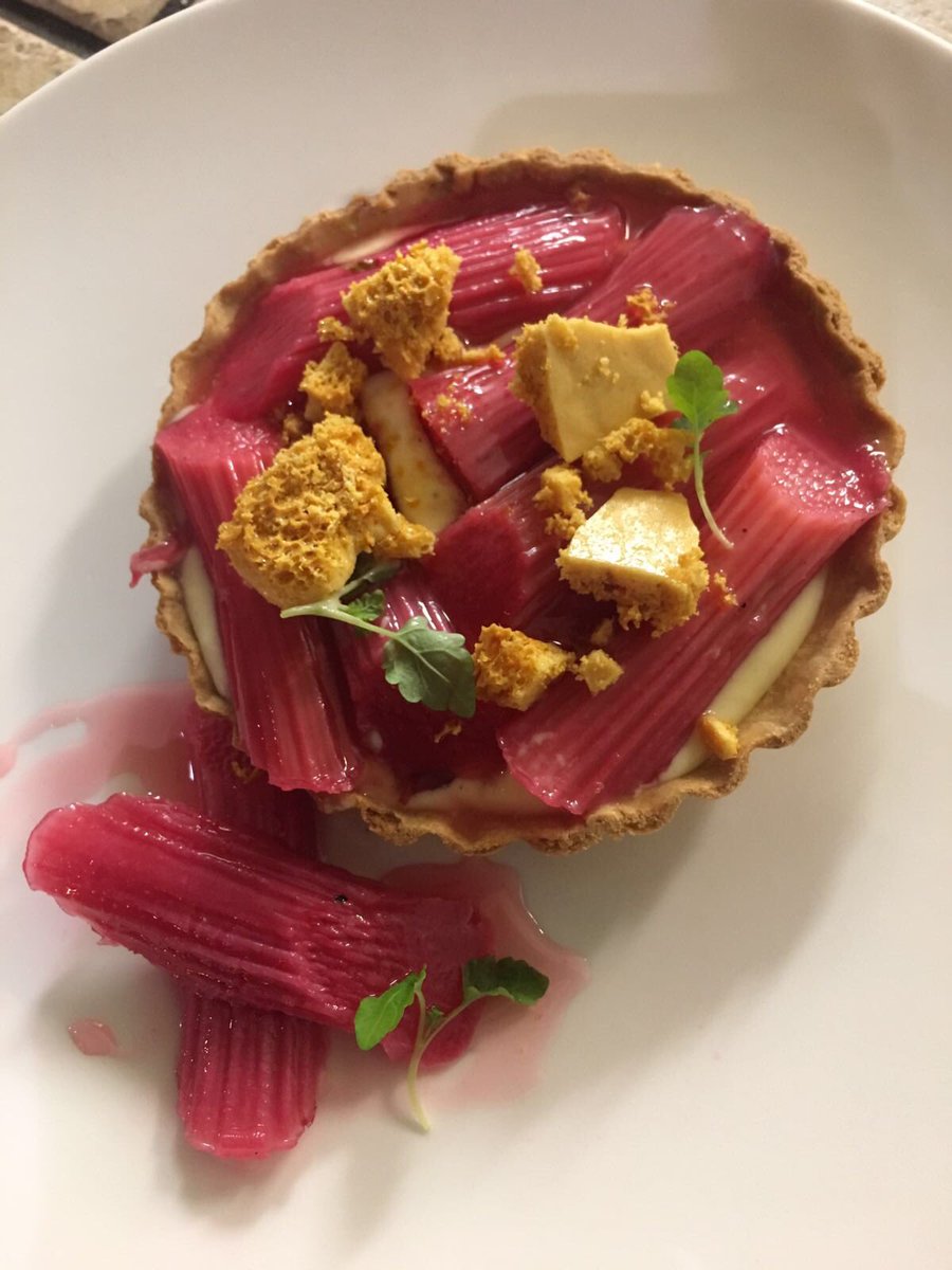 Rhubarb &amp; custard tart with honeycomb.😋
