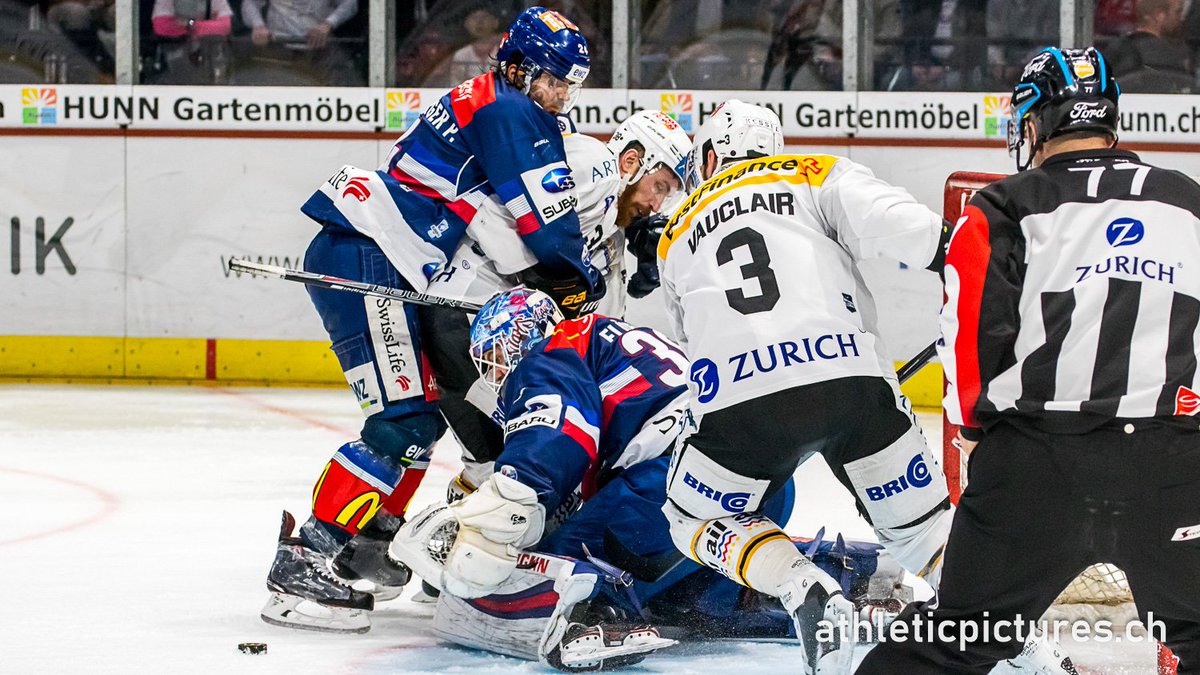 Das ist Playoff Eishockey, das ist #Zürich. Die <a href="/zsclions/">ZSC Lions</a> schlagen den <a href="/HcLugano1941/">Hockey Club Lugano</a> in der #Overtime 5:4 und gehen damit 0:2 in der Serie in Front. Gratulation zu dieser tollen Leistung. #Playoffs2018 #zschcl #MirsindZüri