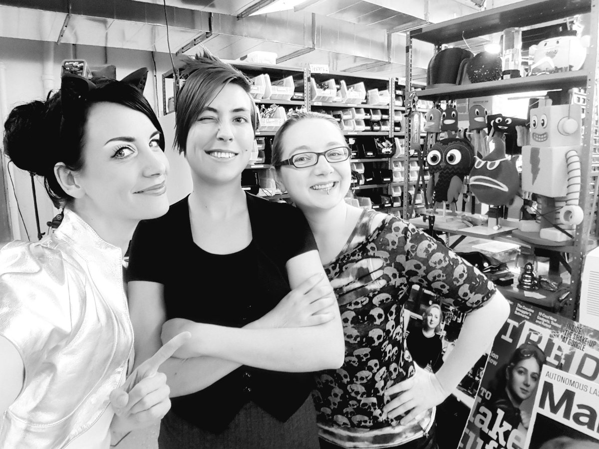 AnoukWipprecht's tweet image. 'Women in Hardware' - being interviewed by Limor Fried of @adafruit and Alex Glow of @Hacksterio at the same time! #Adafruit #Hackster #WomenInTech out soon!
