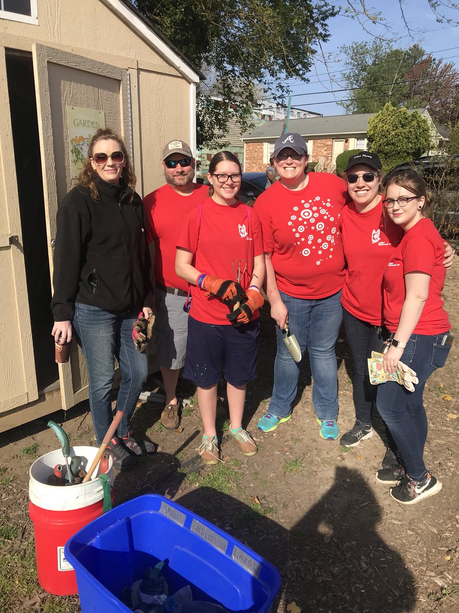 Had an awesome time volunteering with the team!! Great job Kathleen!!#larose #d417 <a href="/JayYezzi/">Jay Yezzi</a> @jmsiegel12