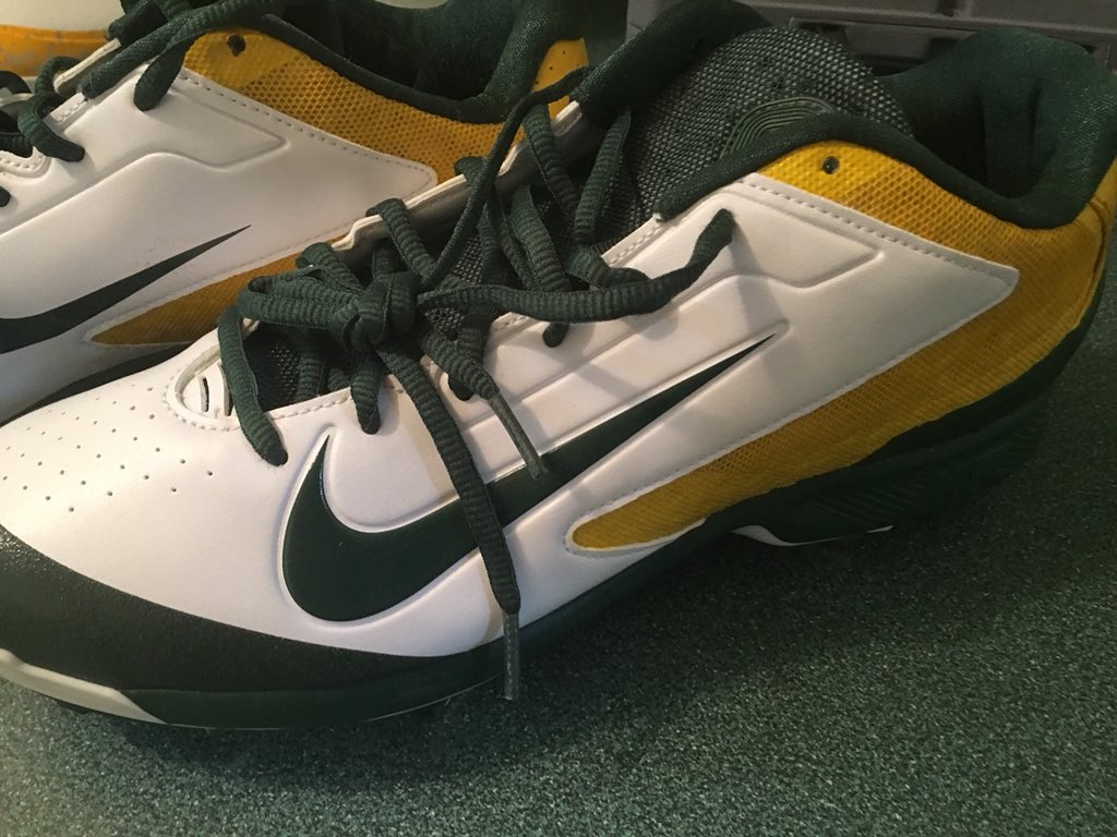 spikes huarache 2018