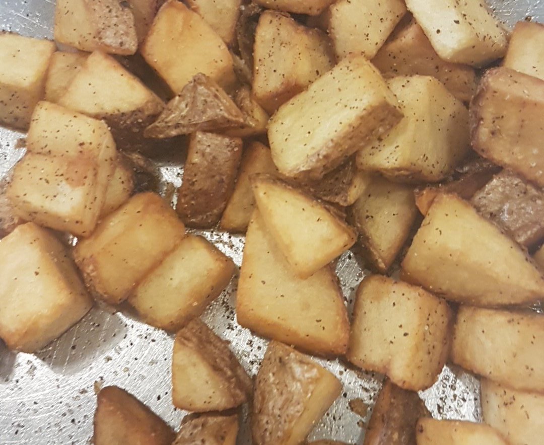 RobzBistro's tweet photo. Weekend breakfast special  $5.99
2 eggs any style 
Choice of meat, toast, homefries and coffee
1696 Carling Avenue 
613 564 7665 https://t.co/heKPImsXKl