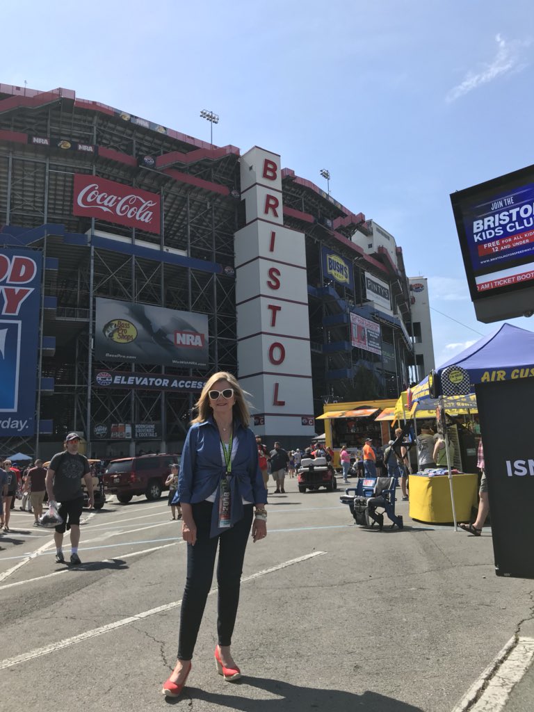 VoteMarsha's tweet photo. Great to spend the day at @BMSupdates today celebrating one of Tennessee’s favorite sports! RT🔄 and Like❤️ if you’re a #NASCAR fan! #itsbristolbaby #Fitzgerald300 https://t.co/h0ntKQNc3e
