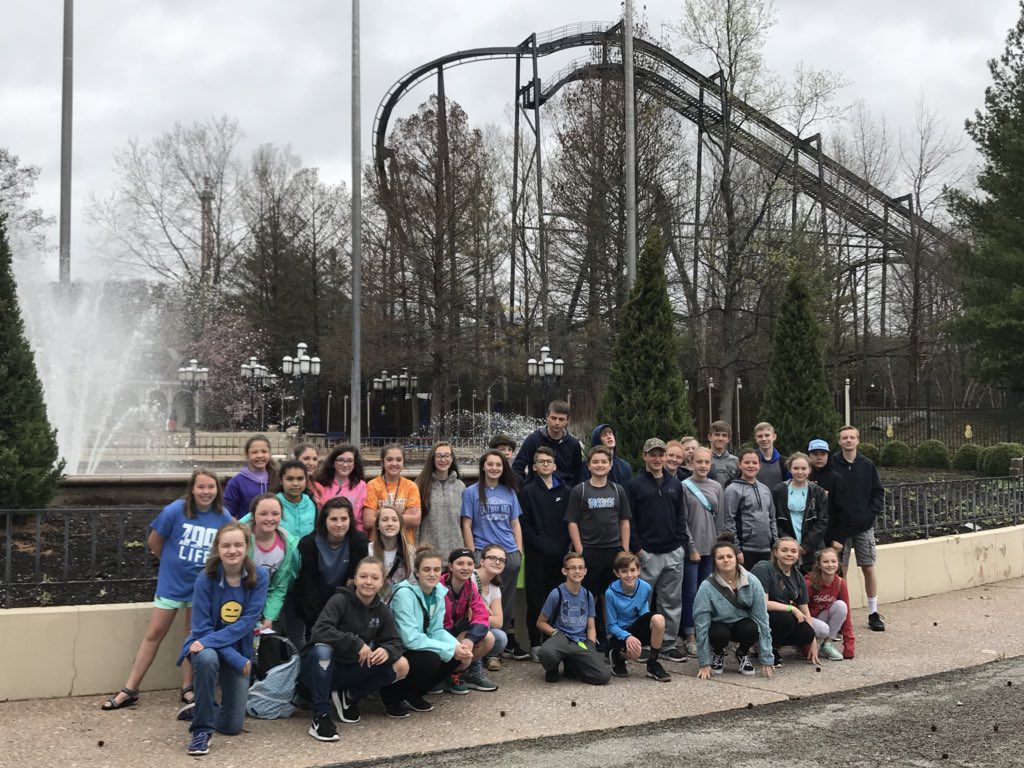 cullyhonortrip's tweet photo. Group shot at the start of the day. Everyone got a little wet...now, we are going to enjoy the nice, sleepy ride home. See everyone at midnight! #stl2018 #seeyastlouie https://t.co/AFeIhD3tB7