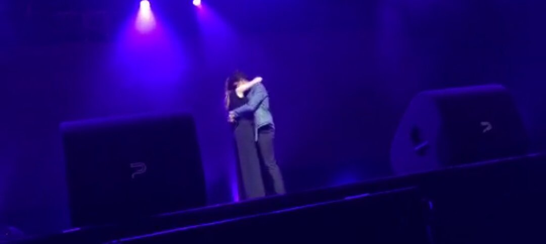 albaeresue_8's tweet photo. Nunca me cansaré de decir que sois magia, luz, alegría, talento, superación. Juntos sois AMOR. Abrazos que lo dicen todo. AMOR. Lo que tanto falta, venís y lo dais. GRACIAS, sois un regalo de la vida. Os quiero❤️  #OTDirecto14A https://t.co/3ZRT4HaFbu