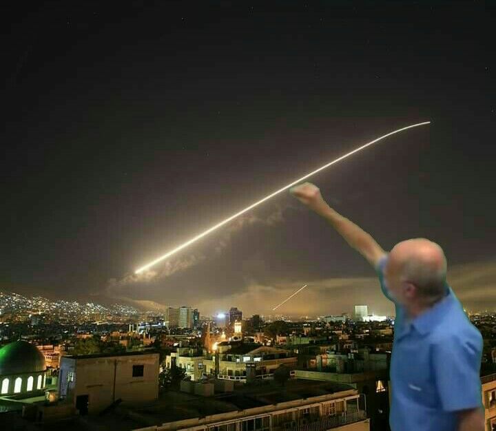 passoquei's tweet photo. o mundo quase entrando em guerra e o Brasil fazendo isso.. https://t.co/xYkg1TCCWn