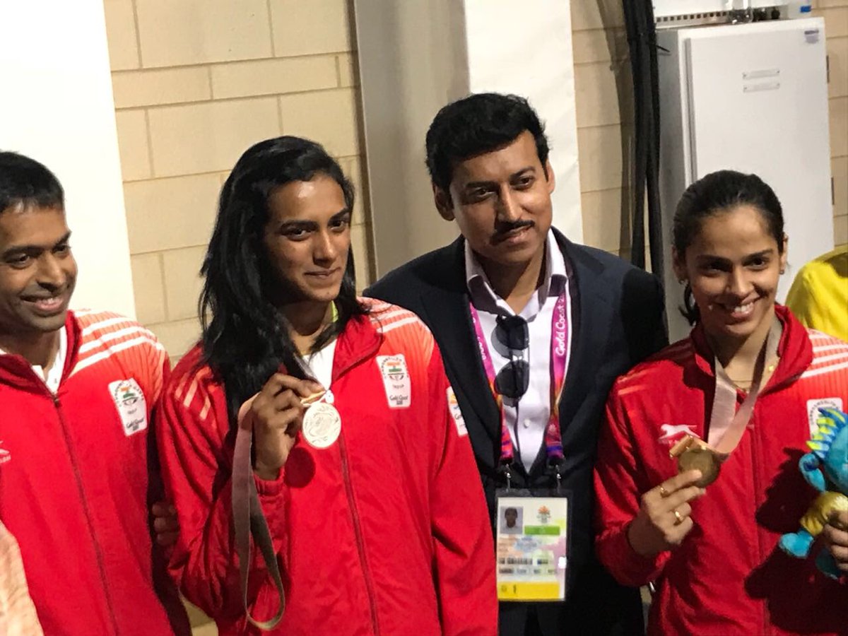 Ra_THORe's tweet photo. Win-Win for 🇮🇳

Two ace Indian shuttlers, two incredibly talented women. Fantastic badminton, glorious competition.

Congrats @NSaina on winning your 2nd #CWG🥇in women's singles Badminton &amp; to @Pvsindhu1 on bagging a 🥈#CWG2018 #RangDeTiranga https://t.co/U7mJmd7jSZ