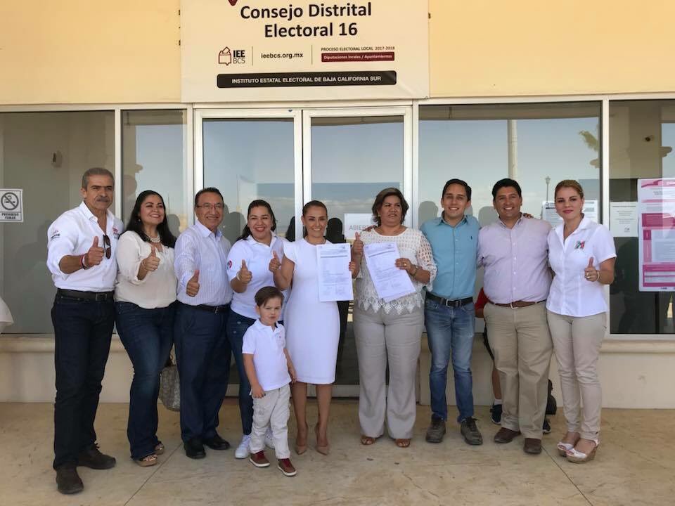 IsaiasGCroc's tweet photo. Acompañé en su registro con mucho gusto a Ana María Wilson como candidata a Diputada Local por el Distrito XVI en Baja California Sur. ¡Mucho éxito! #AvanzarContigo. https://t.co/TxV1w9OLbv