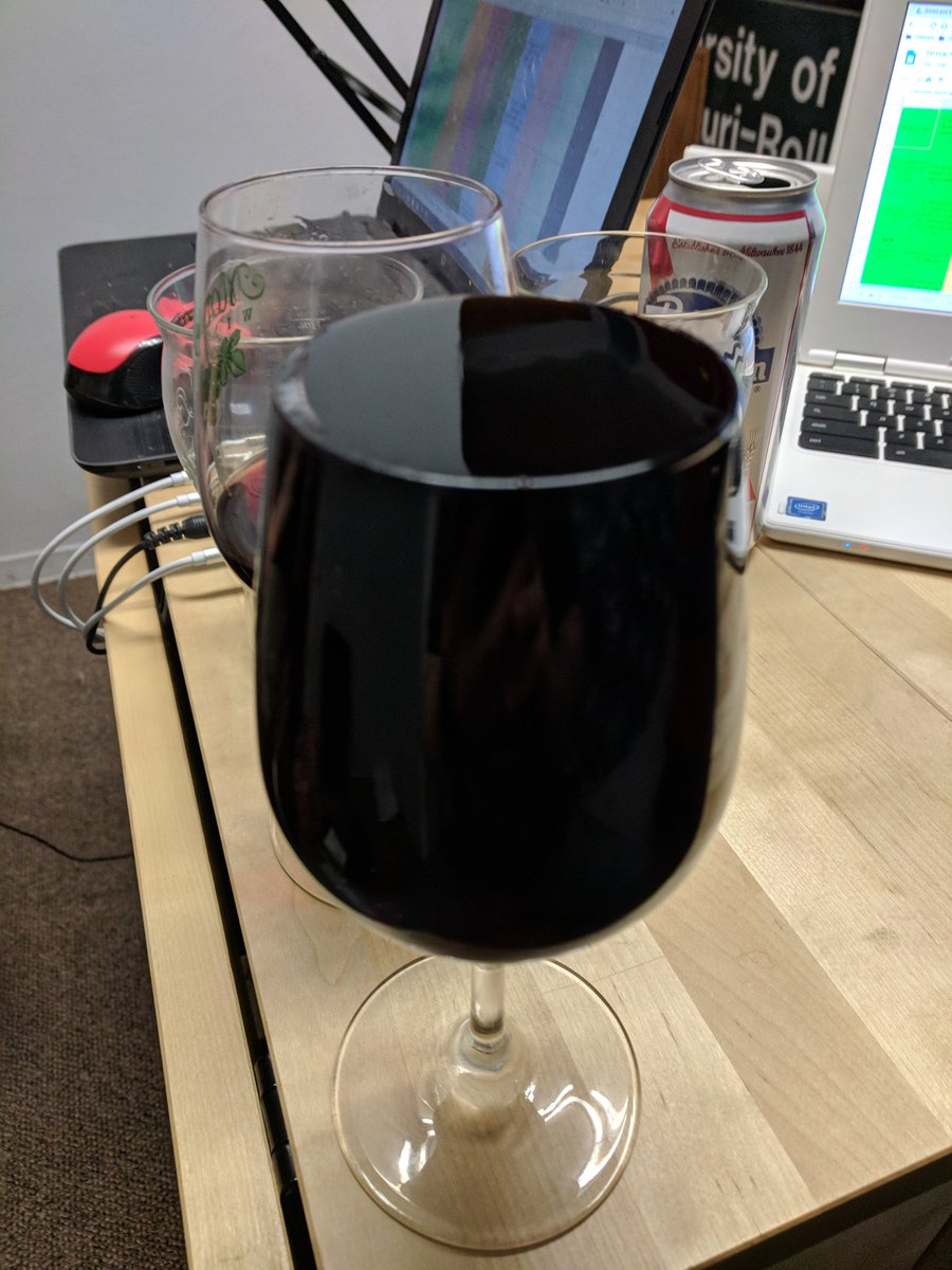 knowanddrink's tweet photo. The perfect wine pour? Maybe. See the outcome. https://t.co/uT5m1dvVvo @liesandarbor @DrunkASOIAF @ThisGrayArea with @JonnieIndieBoot https://t.co/wuliruRjGj