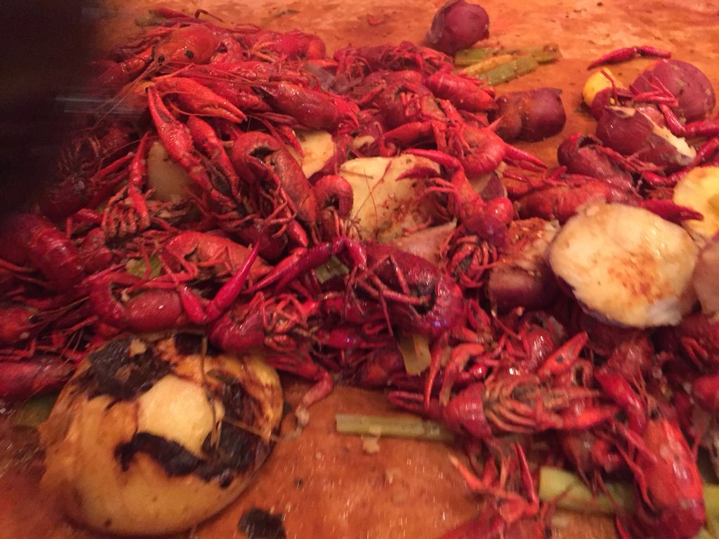 therealknelson's tweet photo. .@Crawfish4cancer until next year ✌🏽 Thanks to everyone who tuned in to me broadcast live from the event on “Listen In With KNN” presented by @1340AMFOXSports. #ListenInWithKNN #CrawfishForCancer #Crawfish4Cancer https://t.co/uLP1bdy9KC