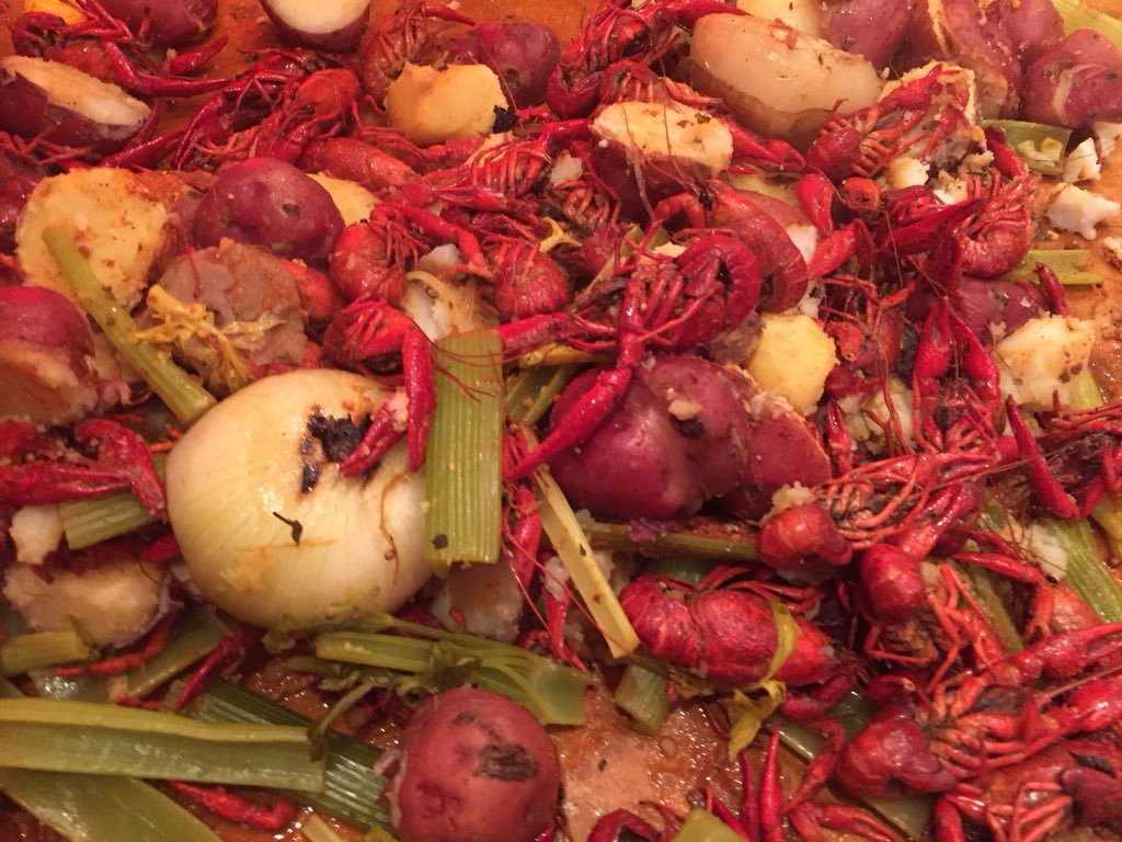 therealknelson's tweet photo. .@Crawfish4cancer until next year ✌🏽 Thanks to everyone who tuned in to me broadcast live from the event on “Listen In With KNN” presented by @1340AMFOXSports. #ListenInWithKNN #CrawfishForCancer #Crawfish4Cancer https://t.co/uLP1bdy9KC