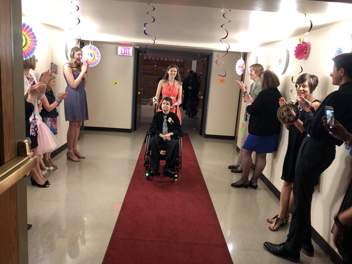 bbchs307's tweet photo. BBCHS @bestbuddies307 Prom doors have opened! The red carpet is ready to greet all attendees! Have fun, Boilers! #WeAreBoilers https://t.co/yScFJ7iTB7