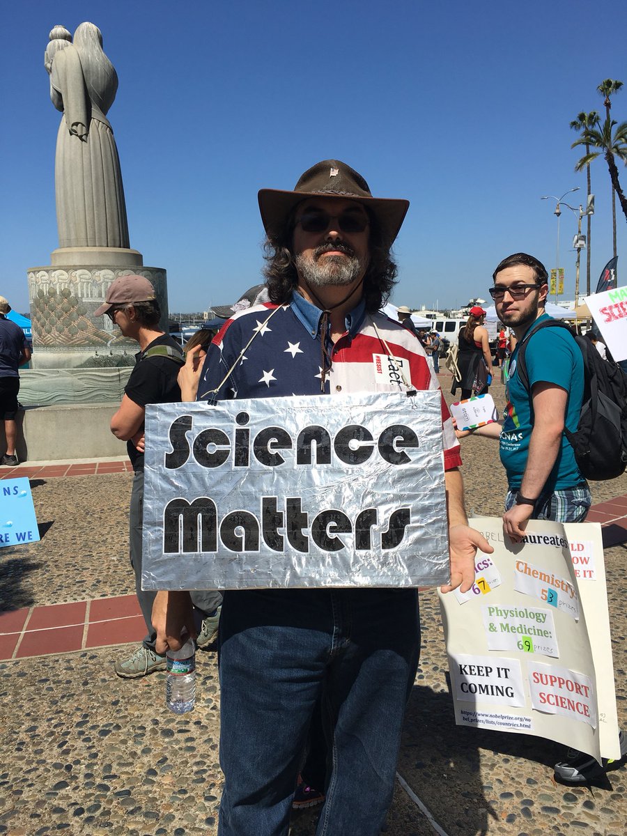 PatrickJPierce's tweet photo. The 2nd Annual @ScienceMarchSD took place at Waterfront Park in downtown SD. Around 2,000 people attended the event which included a science expo w/ participants from @fleetscience @SDNHM, academic outreach groups &amp; more. #marchforsciencesd #marchforscience #science #sandiego🔬🔭 https://t.co/Tps4xioXRg
