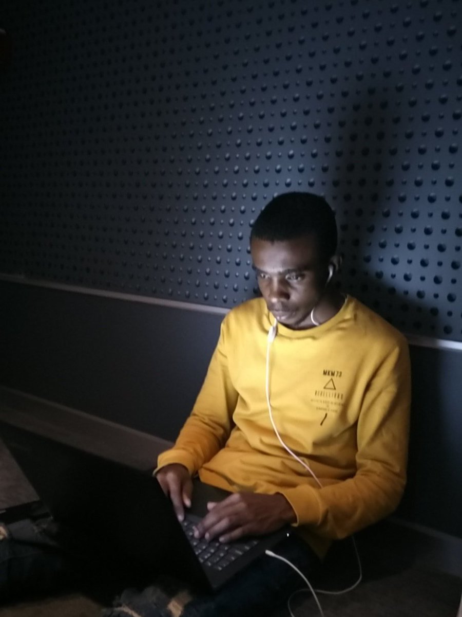 The_Phiri's tweet image. No sleep for team #safelyhacked #SafeHack