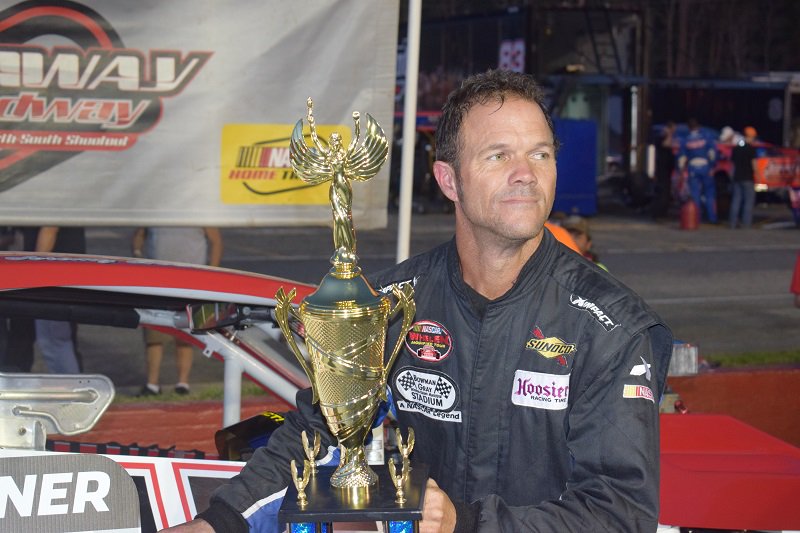 RacingAmerica's tweet photo. #SMRSMods: @jg70motorsports takes the win in the first @SMRSMods feature of the night at @carawayspeedway. Visit Trackside Now for results and updates: https://t.co/rUdFk1uagX https://t.co/J1u7naC6vW