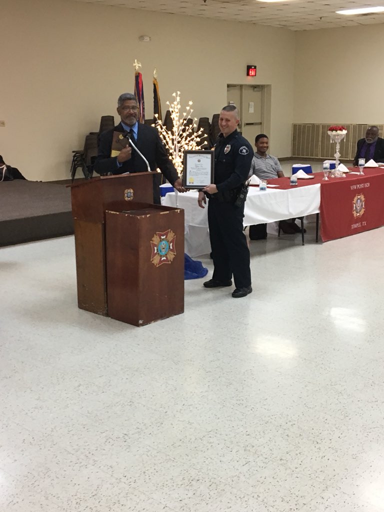 TempleTXPolice's tweet photo. Please join us in thanking Officer Teer for his hard work and dedication to our department and the citizens we serve. Officer Teer received the VFW Officer of the Year award! #TPDproud #VFWOfficerOfTheYear https://t.co/Rxj46F2SoK