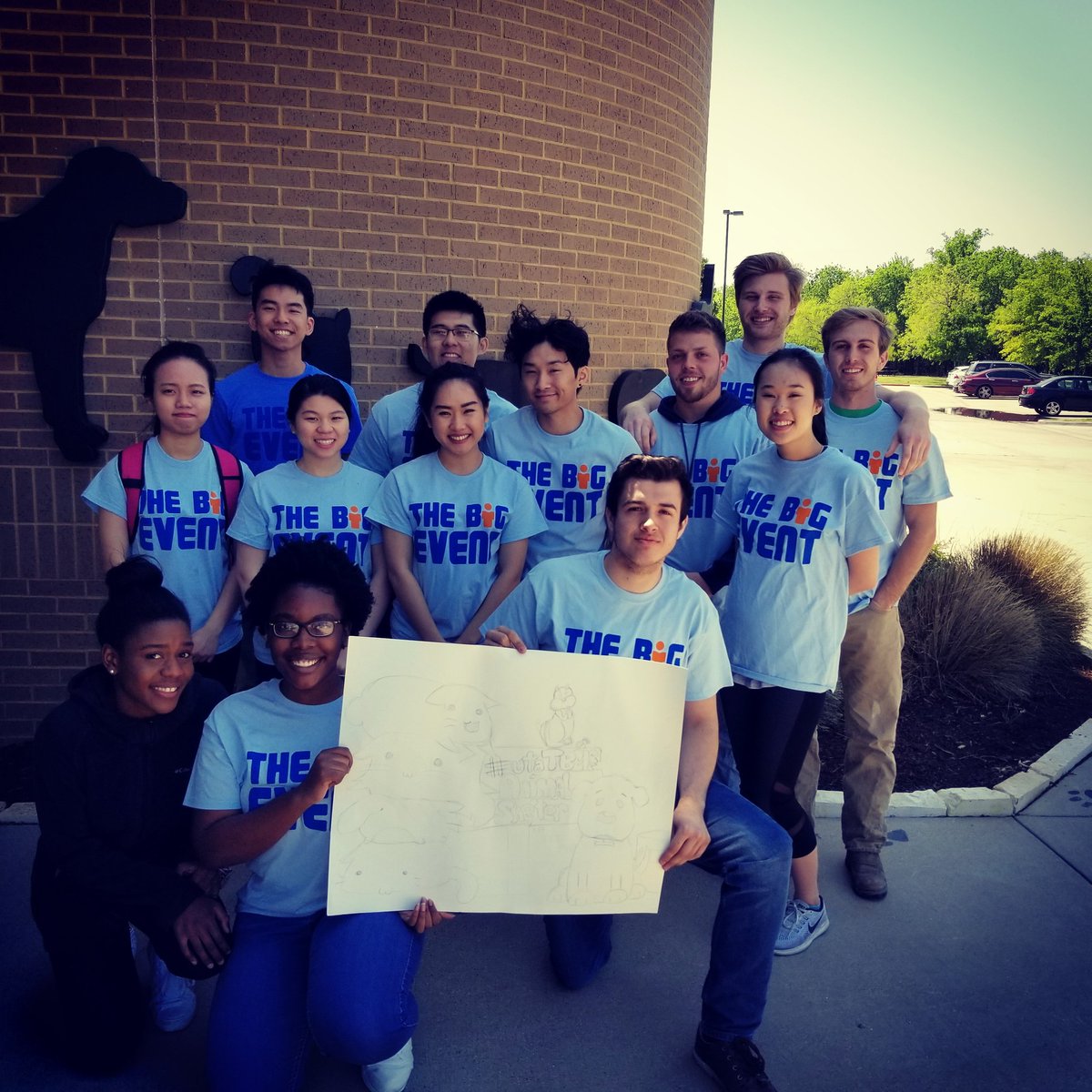 mickeytang52's tweet photo. Had a blast being a site leader for "The Big Event" for the first time ever! But thanks to these volunteers, because I'm nothing without them! #utaTBE18 (The Arlington Animal Shelter) https://t.co/5UC4cOEjiK