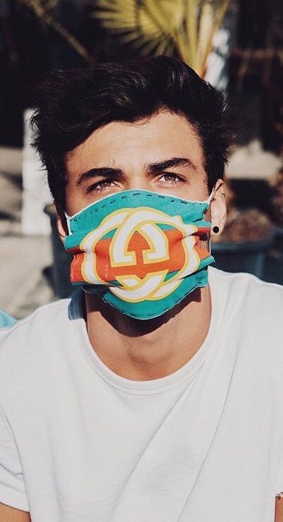 excusegrant's tweet photo. ETHAN IN A CROP TOP IS A YES FROM ME https://t.co/O80IMArrn1