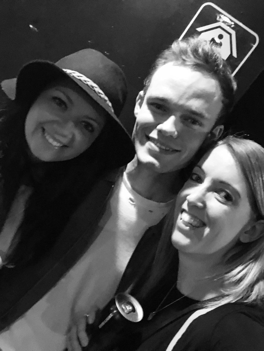 SuMorton's tweet photo. Hanging out with @JamesTWmusic - awesome set! See ya Tuesday! https://t.co/RVa8rEBVAg