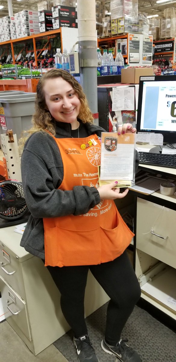 schulkir's tweet photo. So one Homer Award in a week was not enough. Summer was also chosen for the Bravo card Homer for the month of March! #2761voa #BravoCard #RecognizingYourFellowAssociates @bethTHD @TrudellM @HomeDepot2761 https://t.co/D5zVBz1R1a