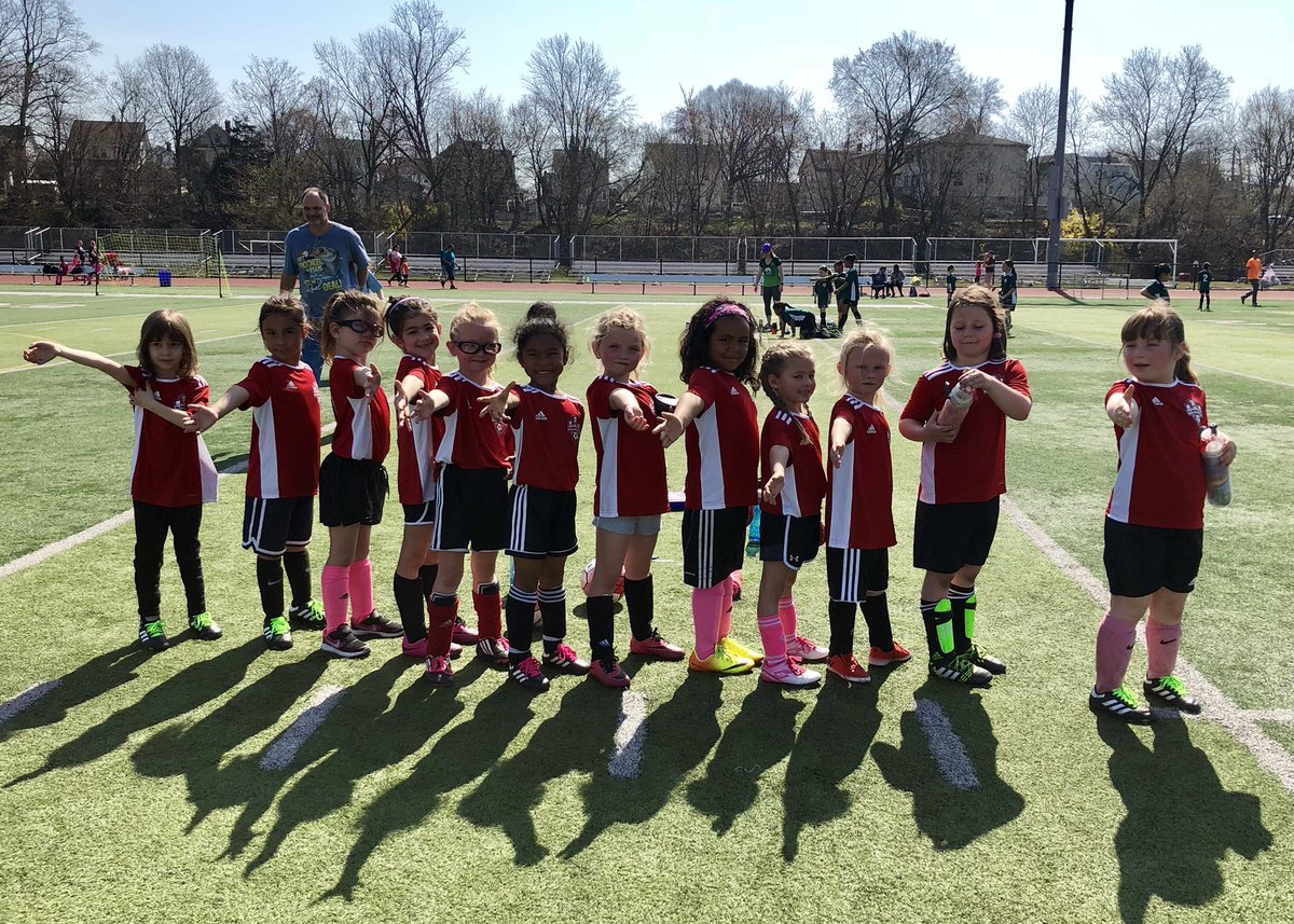 jiharvey's tweet photo. These Kindergarten munchkins rocked it today! Ended 6-0 with 5 of my 12 girls scoring and the 7 others awesomely assisting with the goals!! #GOTeamGermany #bsc @mrsdiorio1027 @L_Kelly611 @Lehansky18 @BrookPrincipal https://t.co/Olkog18iUP