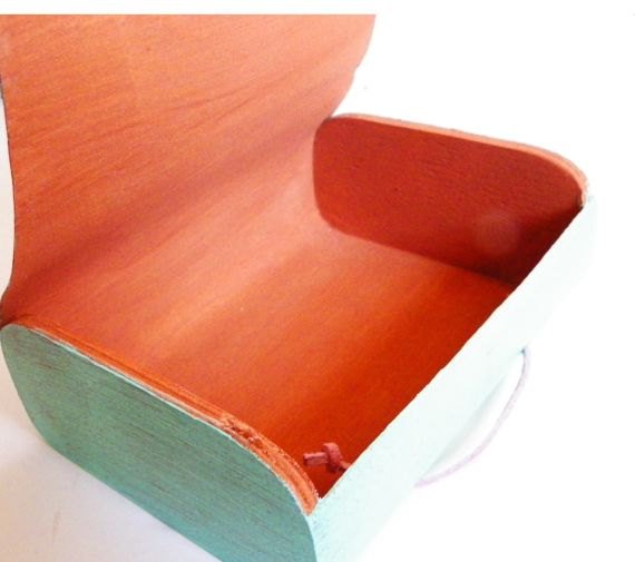 ruralgals's tweet image. Cottage Chic Wedding Ring Box Decoupaged Jewelry Box Bridal Shower Gift..Crackle &amp;amp; Decoupaged Roses. Sweetheart Gift. etsy.me/2rfwJI9 #decoupageknobs #Etsy #shabbychic #shabbyframesets #countrygirls #officesupplies #JewelryBox