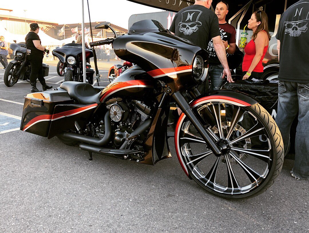 JimNasiCustoms's tweet photo. Street Glide by Nasi with 26 inch front wheel and 110 kit #JimNasi #JimNasiCustoms #CustomBagger #ArizonaBikeWeek #WestWorld @jimnasi @azbikeweek https://t.co/02Zs7GRViL