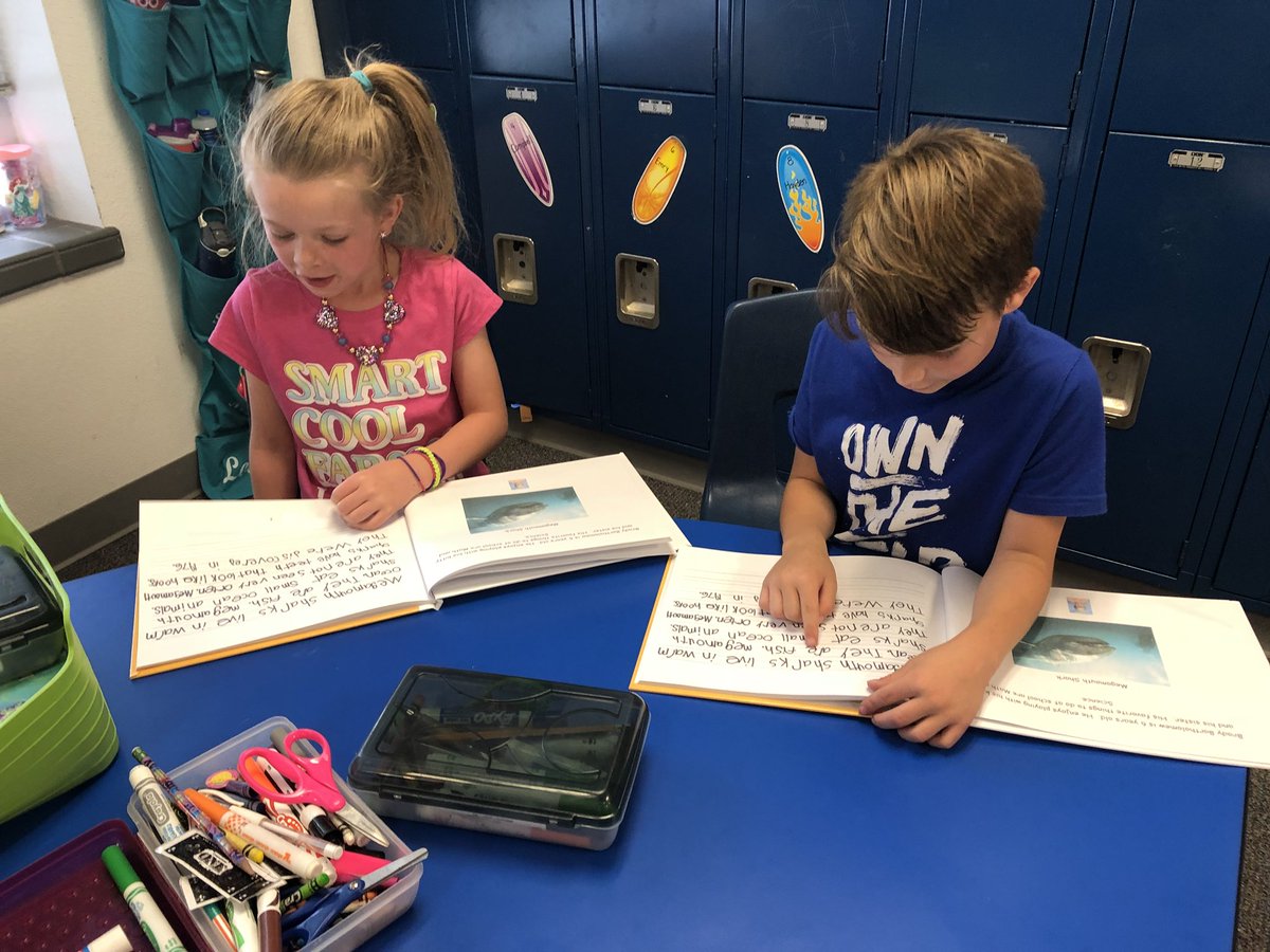 sherrigrace's tweet photo. 1st grade published books came in!! These kids love to read and feel so proud of their hard work!! Treasured memories!!@BrendaJCoffman #whymme #whywisd https://t.co/aorPFIXVLf