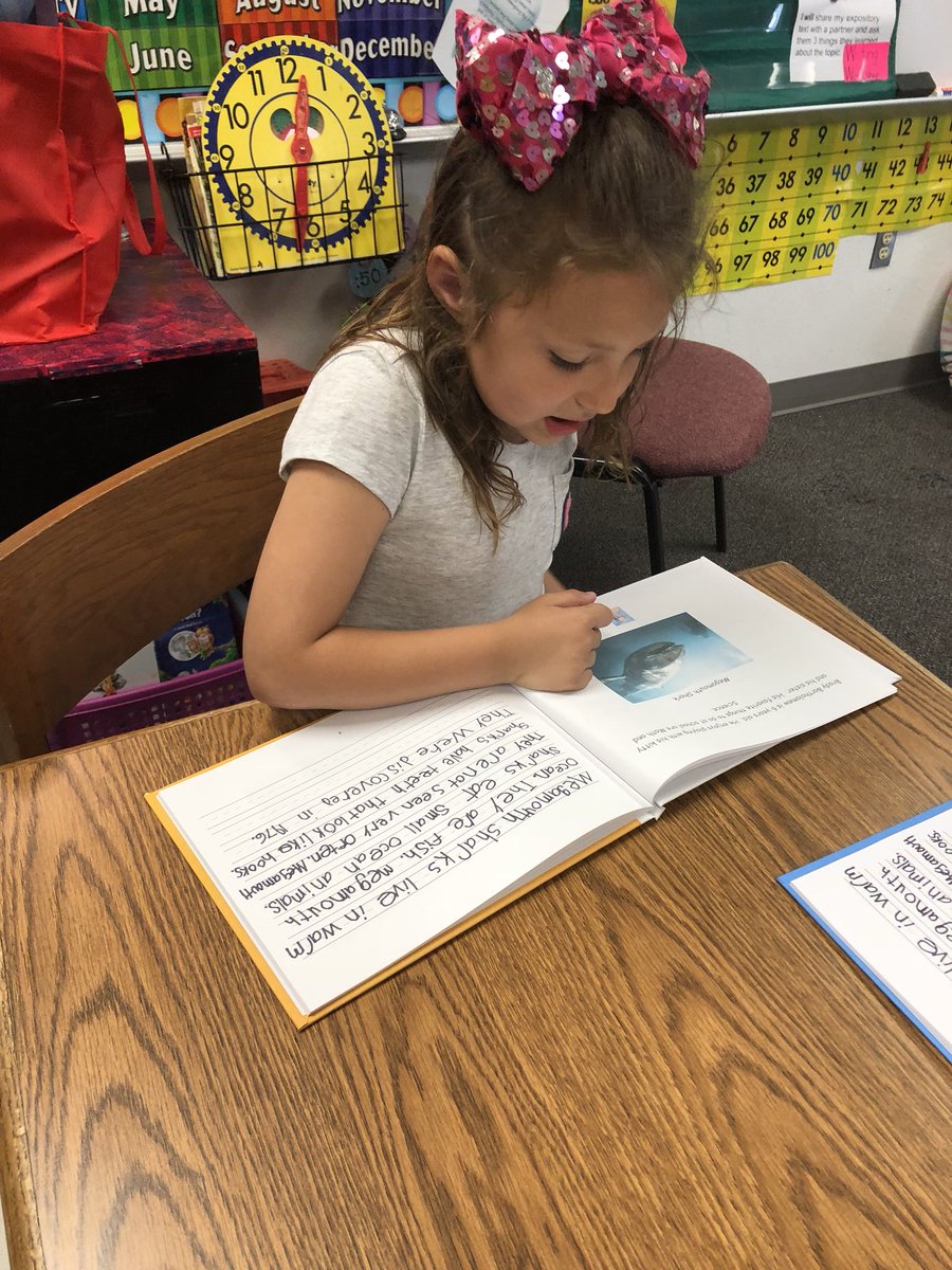sherrigrace's tweet photo. 1st grade published books came in!! These kids love to read and feel so proud of their hard work!! Treasured memories!!@BrendaJCoffman #whymme #whywisd https://t.co/aorPFIXVLf