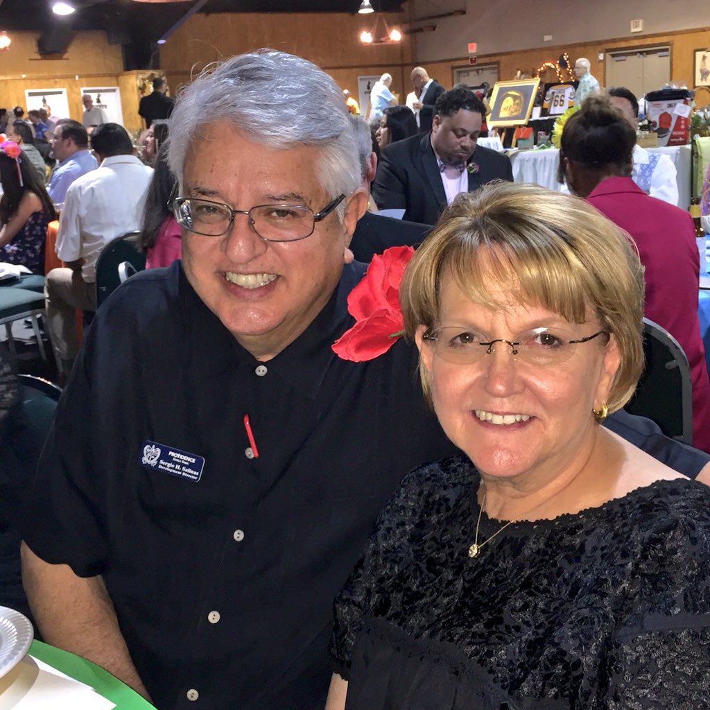 giselaanngirard's tweet photo. Celebrating the #ProvidenceHighSchool Legacy of #Provets. #ProvidenceGala2018. Kudos #SergioSalinas and #SarahSalinas. https://t.co/wjAwSfMZqN